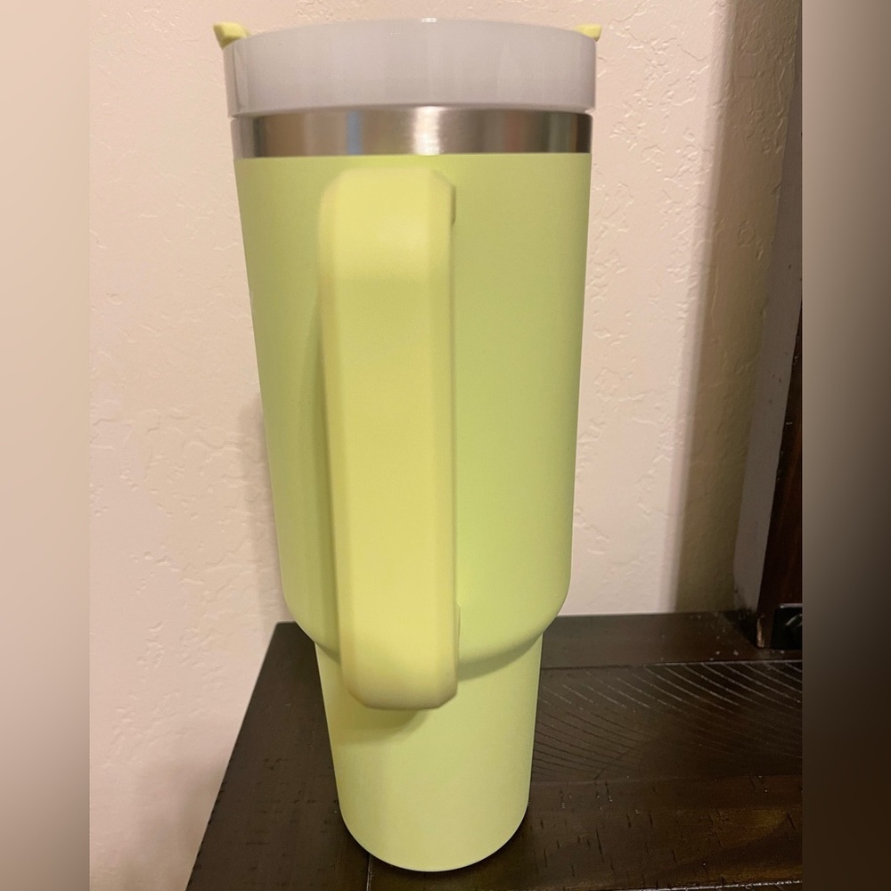 Stanley - OG 40 oz Citron New No Tags - Picture 4 of 9